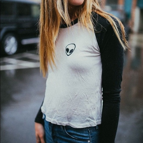 Brandy Melville Tops - Long sleeve brandy top